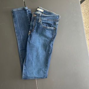 Levi Skinny Jeans 711  28/32